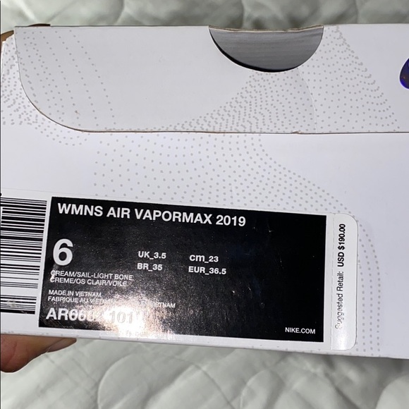 Women’s Nike Air Vapormax - Picture 4 of 4